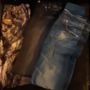 Genie Jeggings Size Small. & Camo leggings!